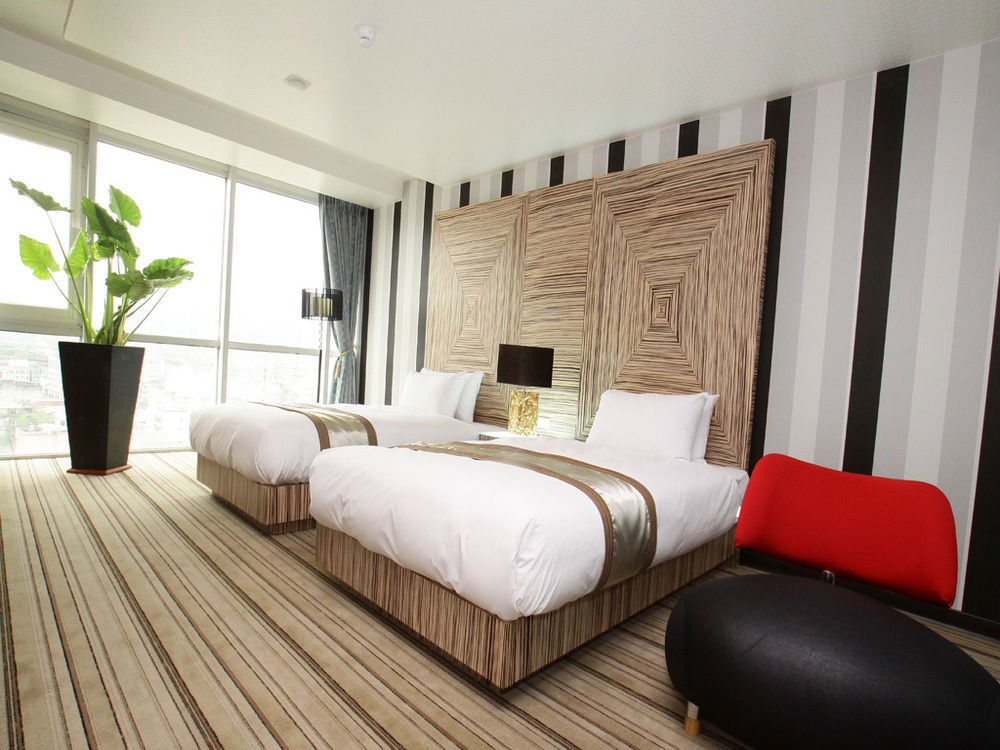 Yoai Hotel Yilan Exterior photo