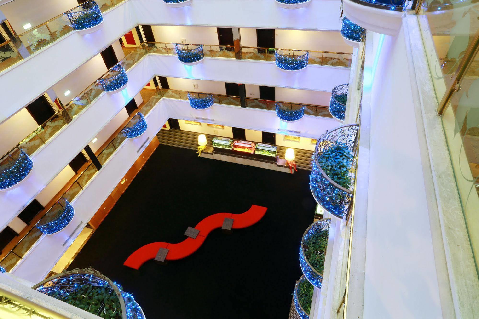 Yoai Hotel Yilan Exterior photo