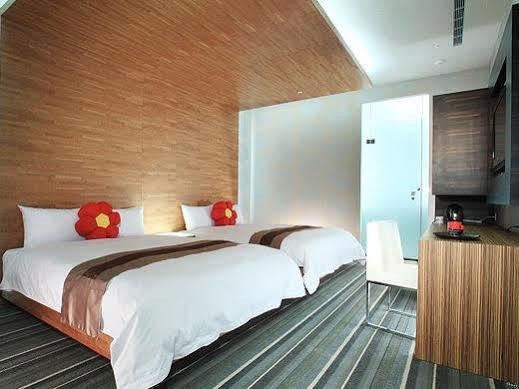 Yoai Hotel Yilan Exterior photo